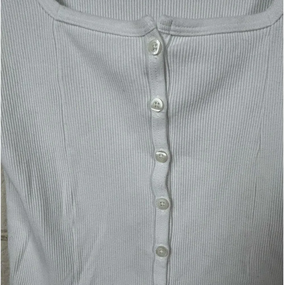 Brandy Melville Zelly Tee one size - Image 5