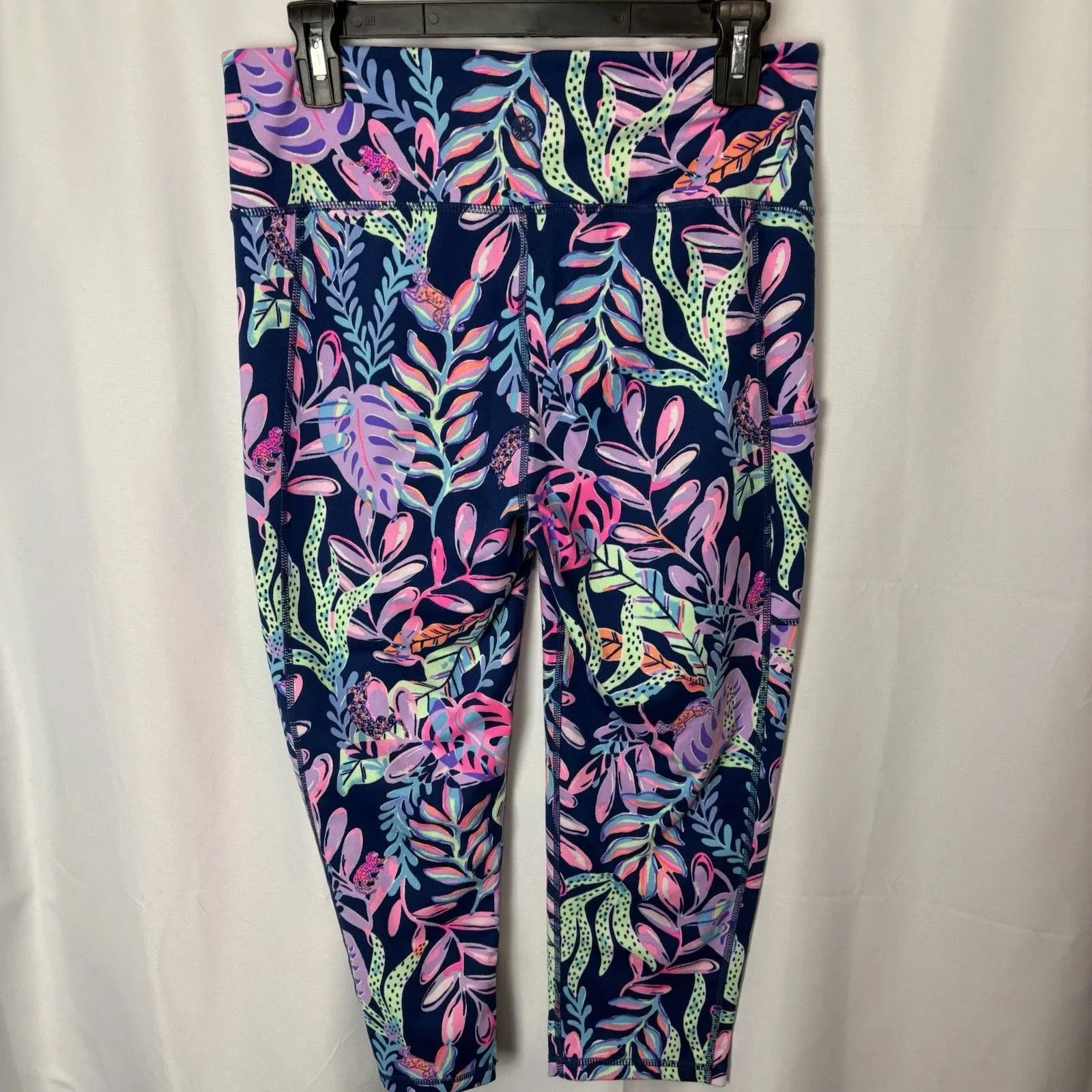 Lilly Pulitzer Luxletic Weekender Crop Leggings Size Large You’ve Been Spotted - Image 8
