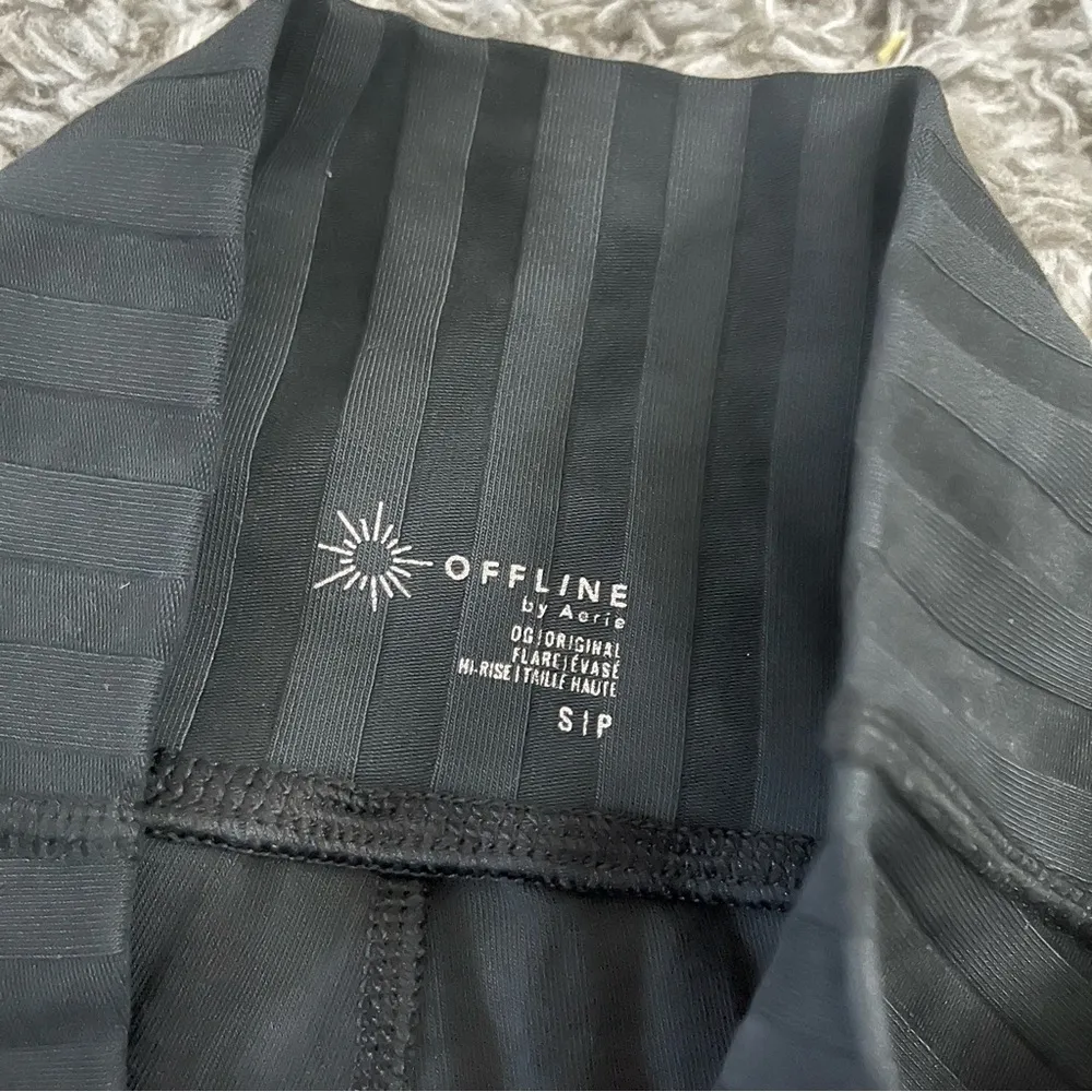 Offline by aerie black ribbed flare leggings size small - Image 3