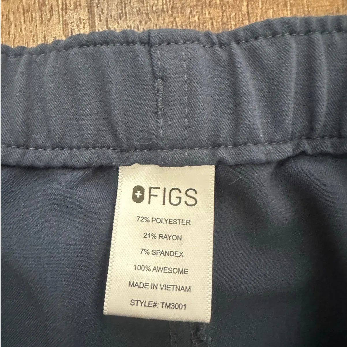 FIGS  Technical Collection Slate Blue Cargo Scrub Pants Size Medium - Image 4