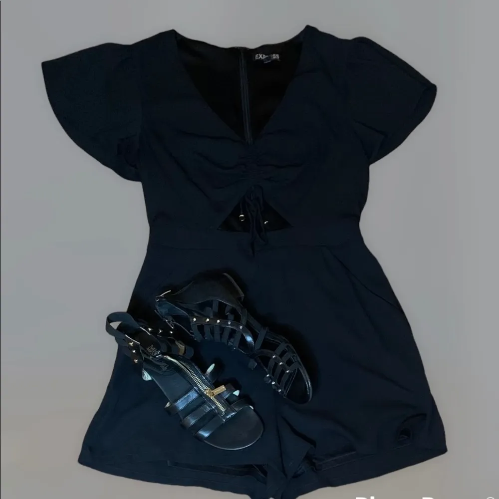 Express Keyhole Short Jumper/Romper - Image 11