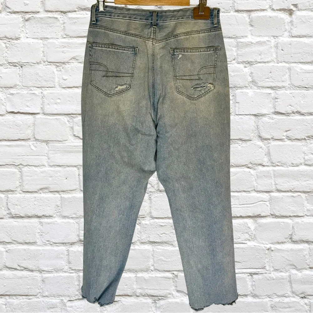 Curvy Mom Jeans with a Raw Hem - Image 2