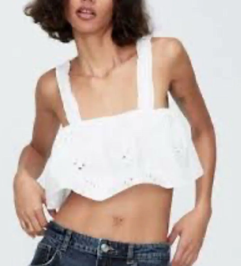 ZARA WHITE EYELET CROP TOP SIZE SMALL - Image 3