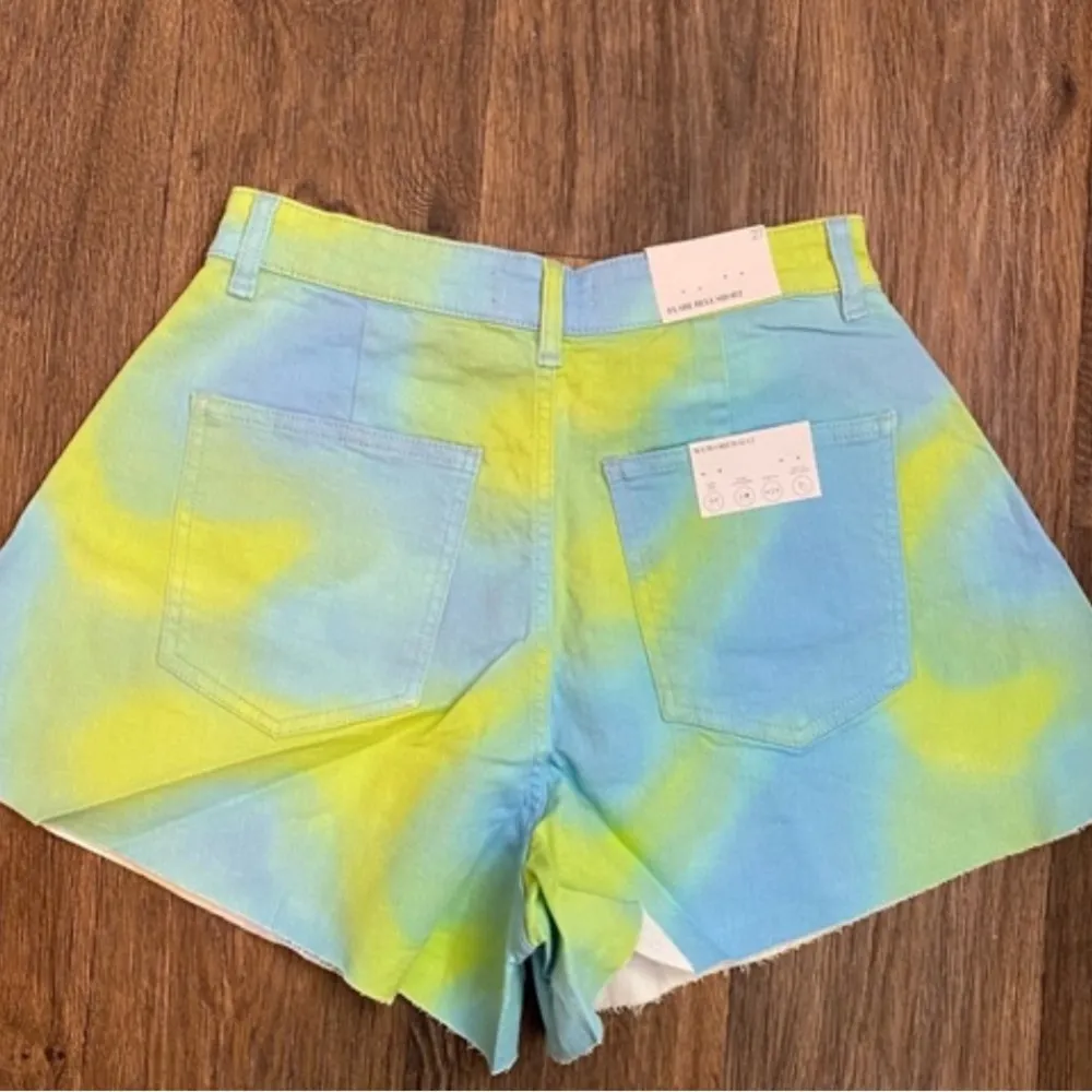 NWT WeWoreWhat Stretch Twill Flare Bell Denim Shorts in Tie Dye Size 27 - Image 6