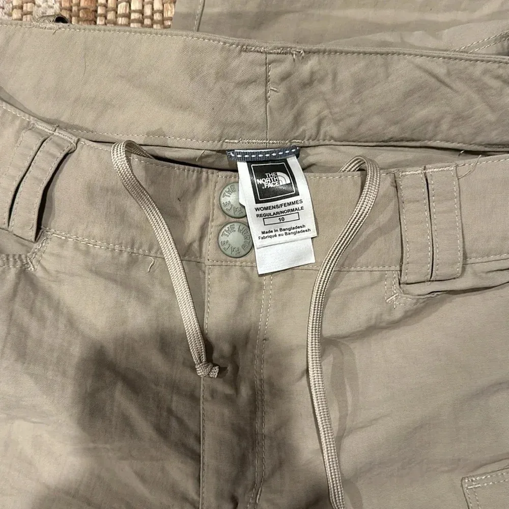 The north face women’s hiking 2 in 1 size 10 - Image 3