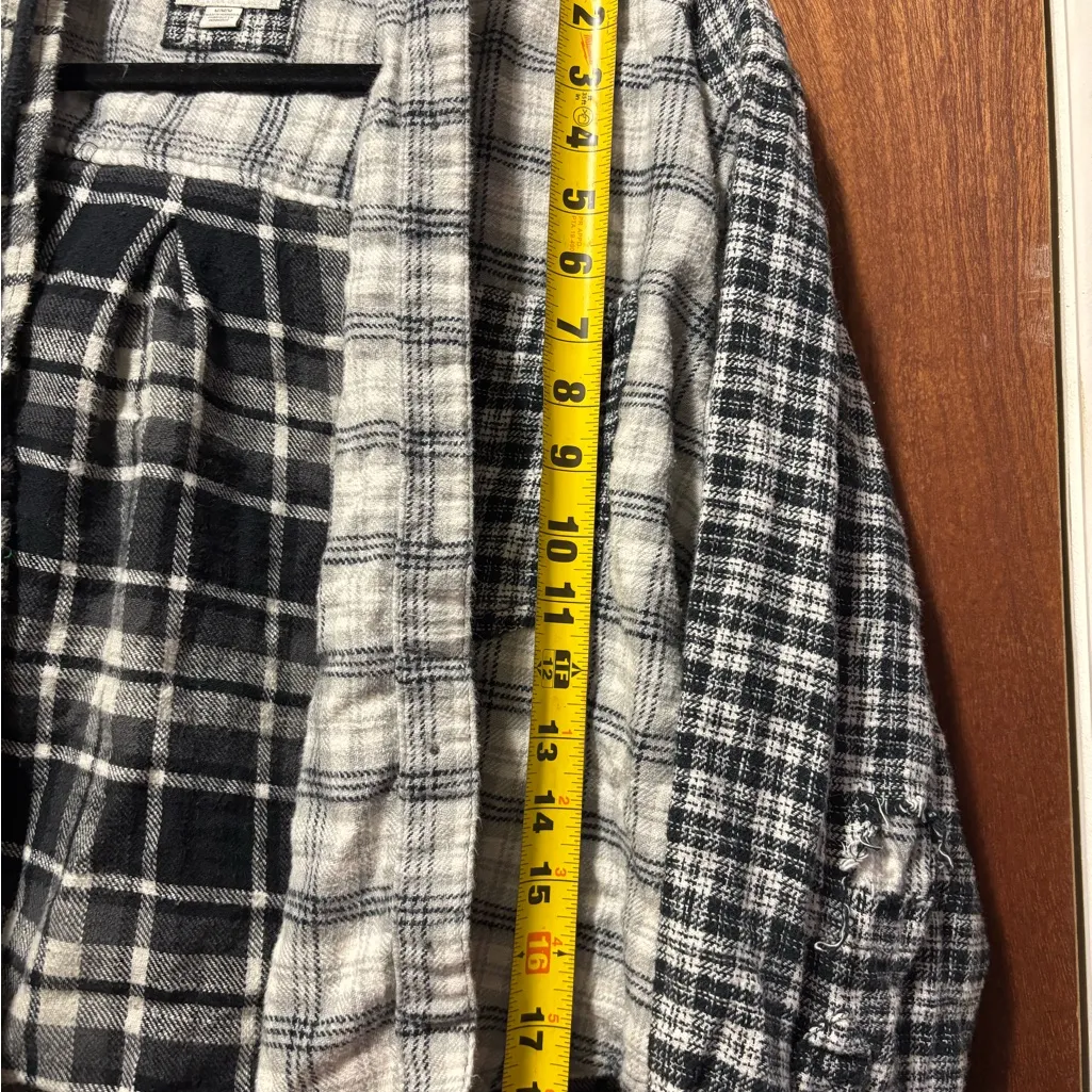 Women's American Eagle plaid button down jacket - Image 8