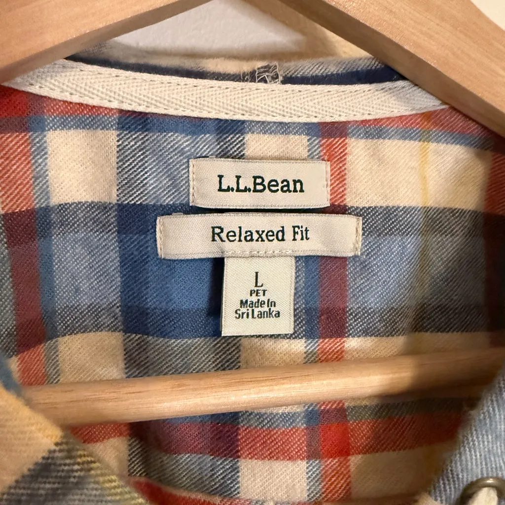 L.L. Bean Scotch Plaid Flannel Zip Hoodie in Bean of Freeport Cream Blue Size undefined - Image 5