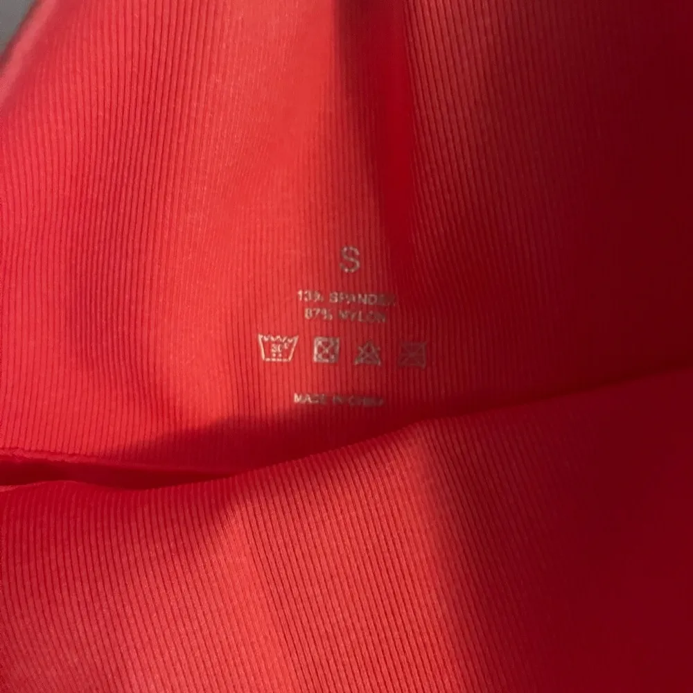 Red small workout leggings - Image 4