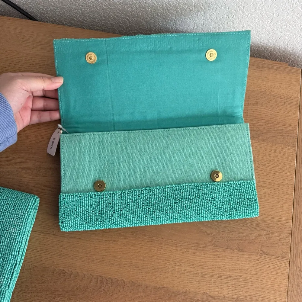 NWT Boutique Teal Smiley Flower Rainbow Seed Bead Clutch Crossbody Bag Blue - Image 3