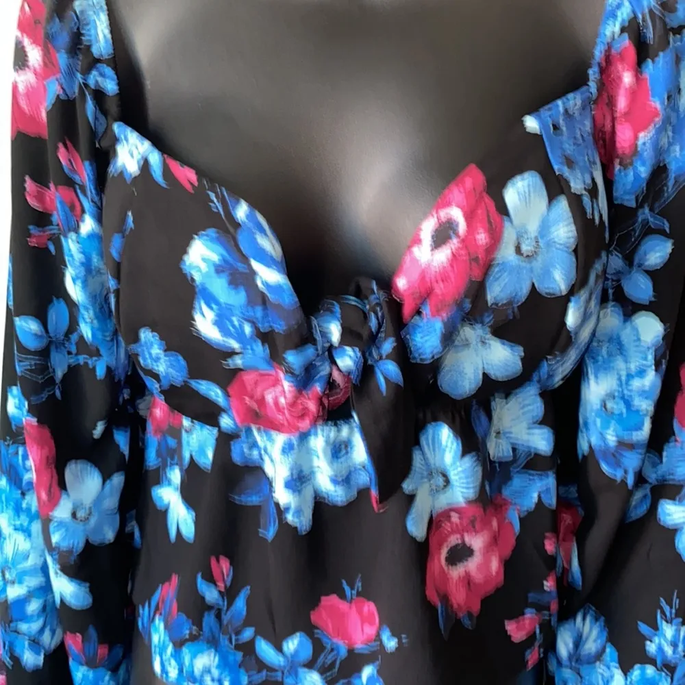 Floral balloon sleeve crop top - Image 2