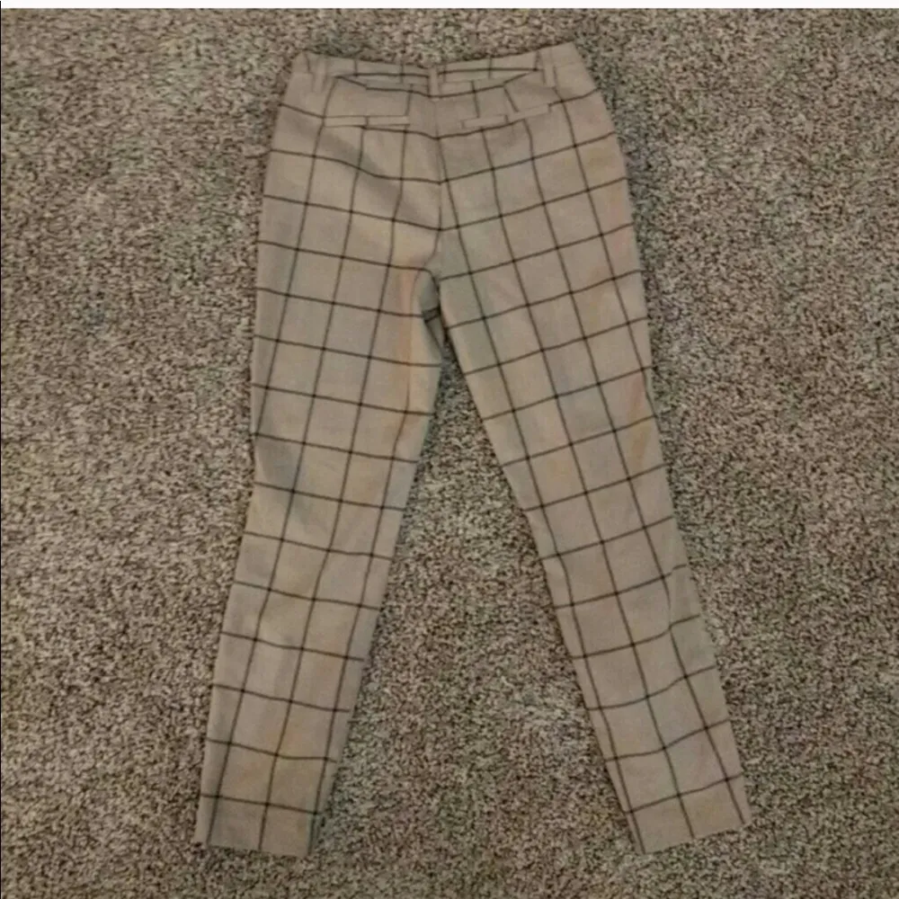 F21 essential grid pattern capris Sz 4 - Image 4