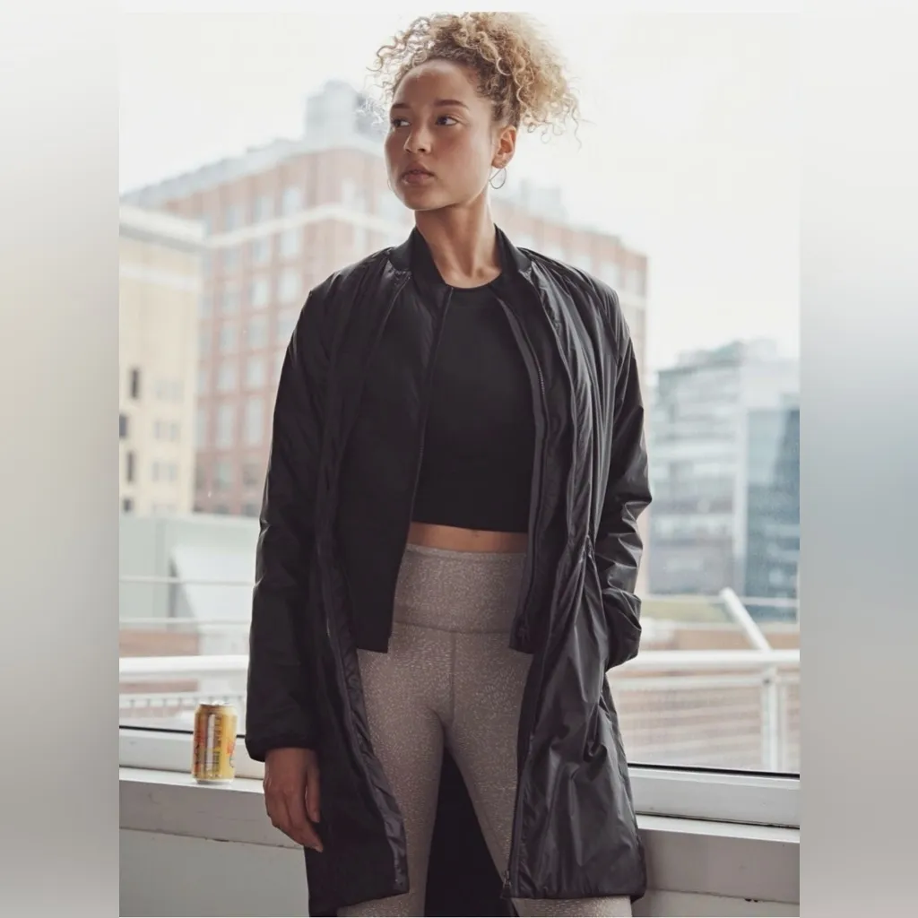 Athleta Summit Insulated Parka Coat in Black Size Small - Image 9