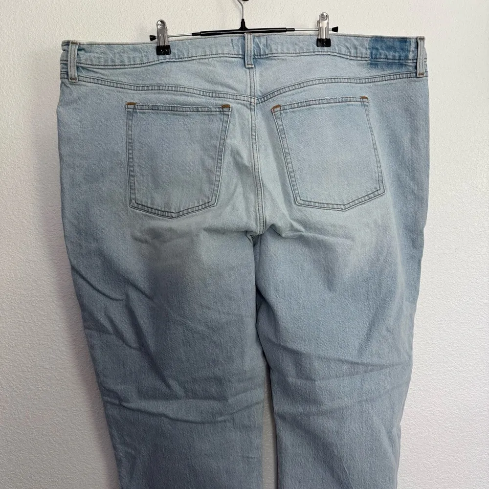 NWT Abercrombie The Mom High Rise Distressed Jeans 36 22 Long - Image 4