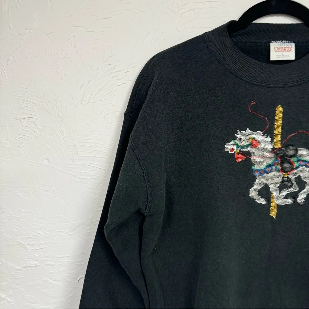 Vintage Grey Carousel Horse Embroidered Sweatshirt Womens L 90s Holiday Grandma Gray Size L - Image 2