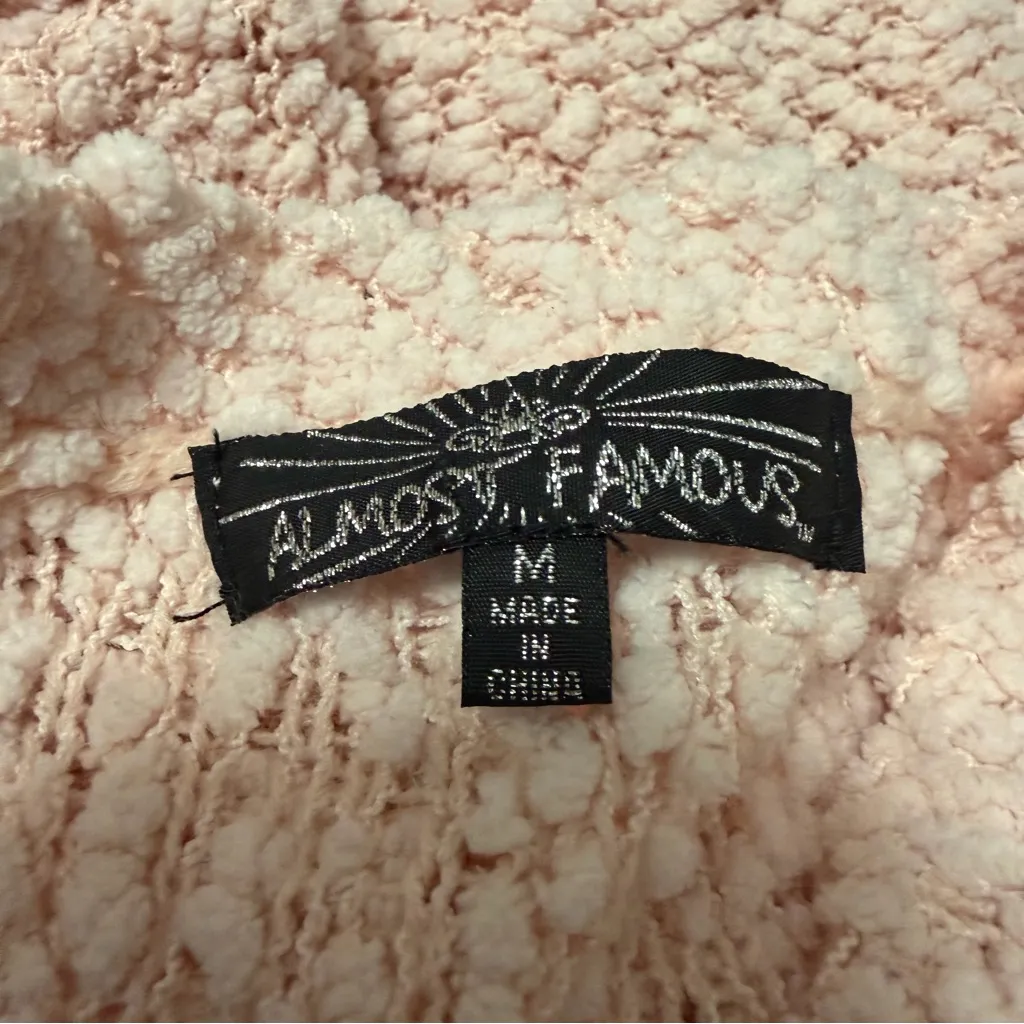 Almost Famous  Pink Popcorn Textured V Neck Sweater Size M - Image 8