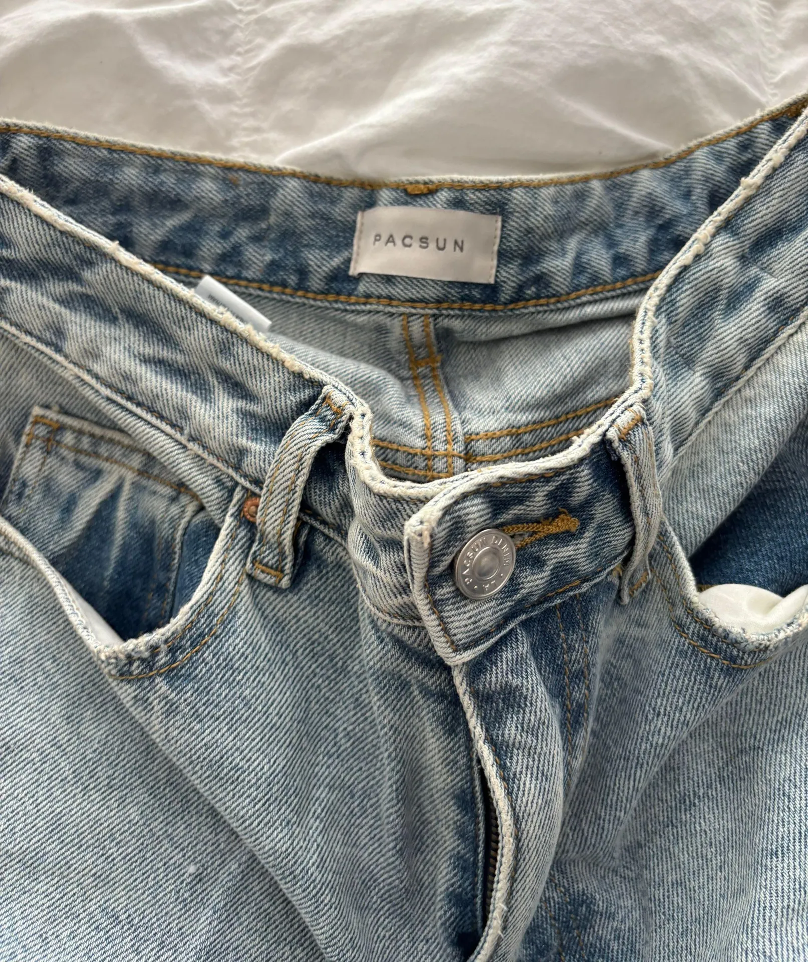 90s Boyfriend Jeans - Image 2