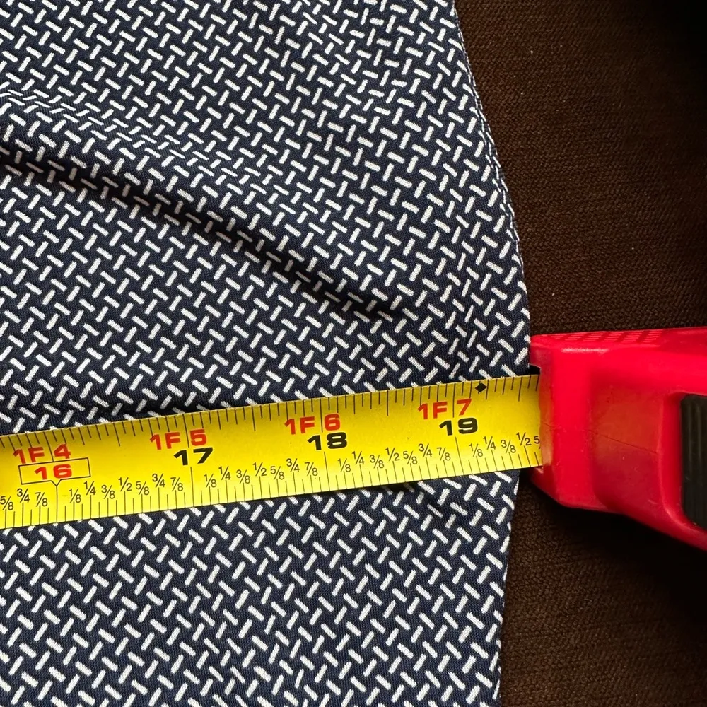 Ann Taylor Blue & White Sleeveless Pull Over Wide Cut & lose Fit Summer top SZ M - Image 7