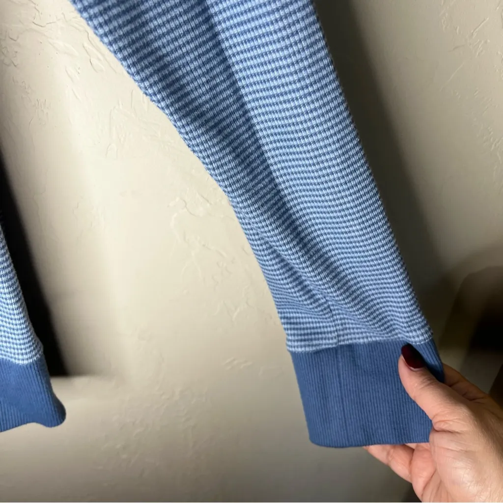 Kuhl Stria Outdoor Thermal Blue Striped Hoodie Long Sleeve Kangaroo Pocket Top - Image 6