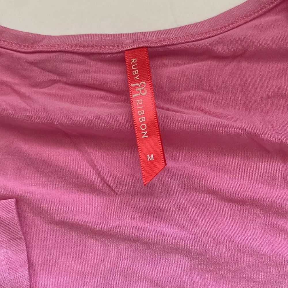 Ruby Ribbon pink wrap yoga top, size medium - Image 3