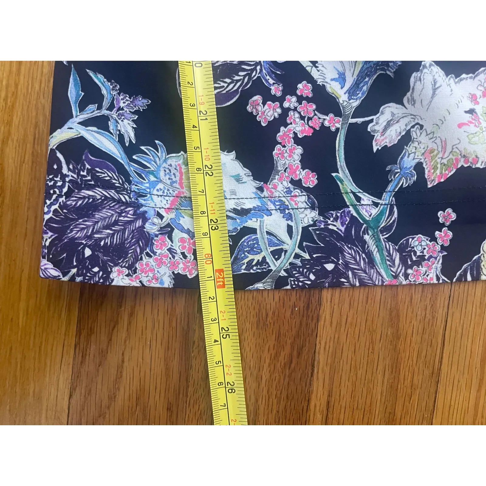 ST. JOHN COLLECTION Silk Short Sleeve Blouse Large Multicolor Designer Career - Image 7