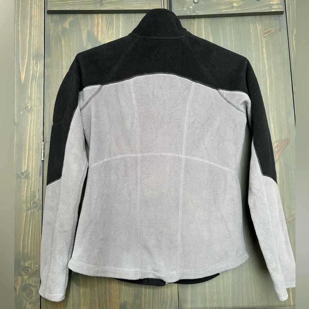 Tek gear zip up jacket size M - Image 2