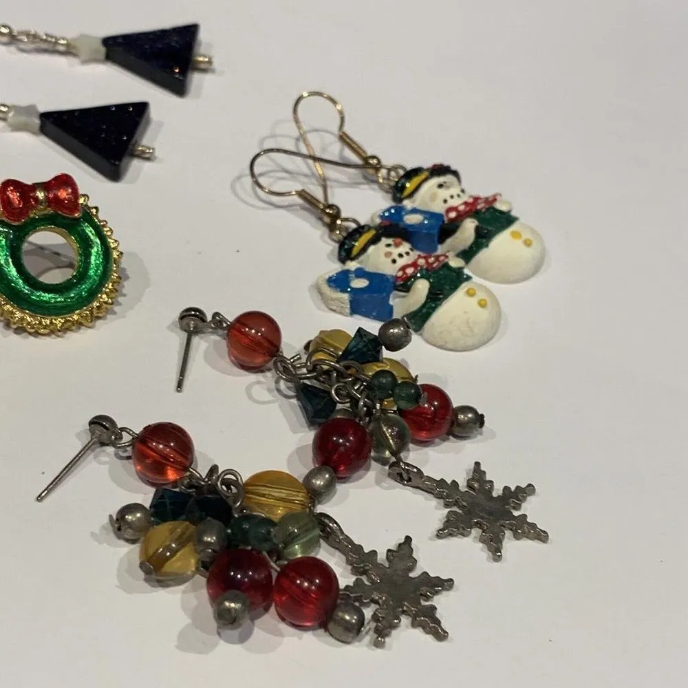 Lot Of 5 Costume Earrings Pierced Christmas Holiday Snowman Santa Wreath Etc - Image 8