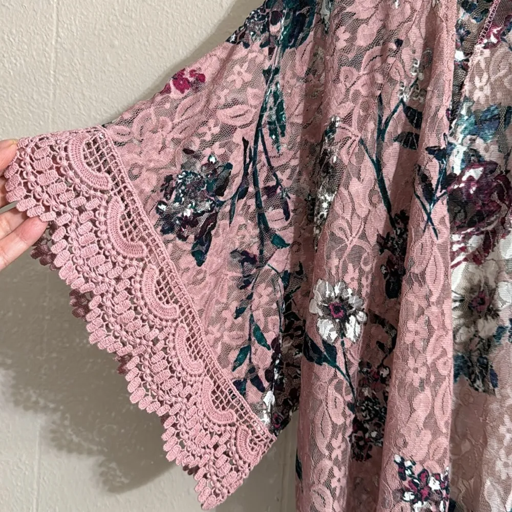 About a girl - Image 6