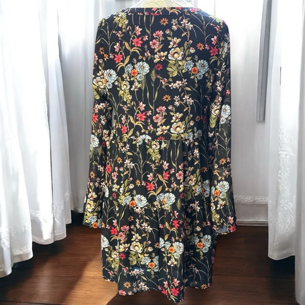 Altar’d State Small Women’s Black Floral Boho Bell Sleeve Mini Dress Flowy‎ - Image 3