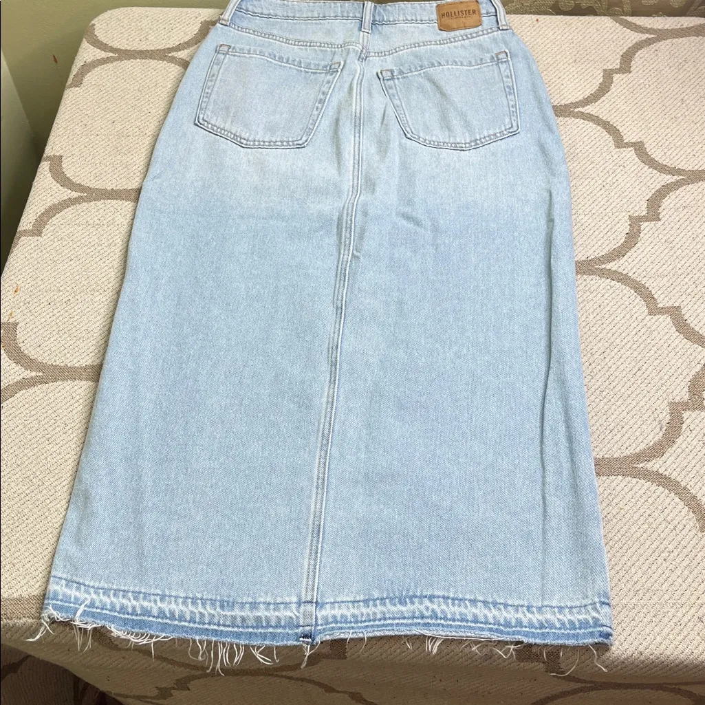 Hollister Ultra High Rise front slit Maxi denim skirt, size 6 - Image 10