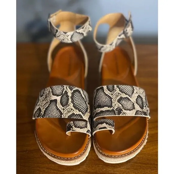 Lucky Brand Women's LK-Itolva Wedge Animal Print Sandals 7.5M - Image 2