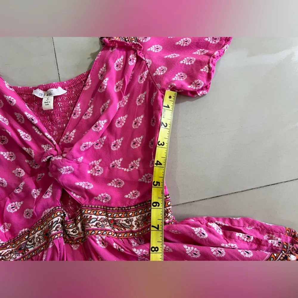 Francesca’s Mi Ami Bri Floral pink Romper bell sleeve short jumpsuit summer S - Image 4