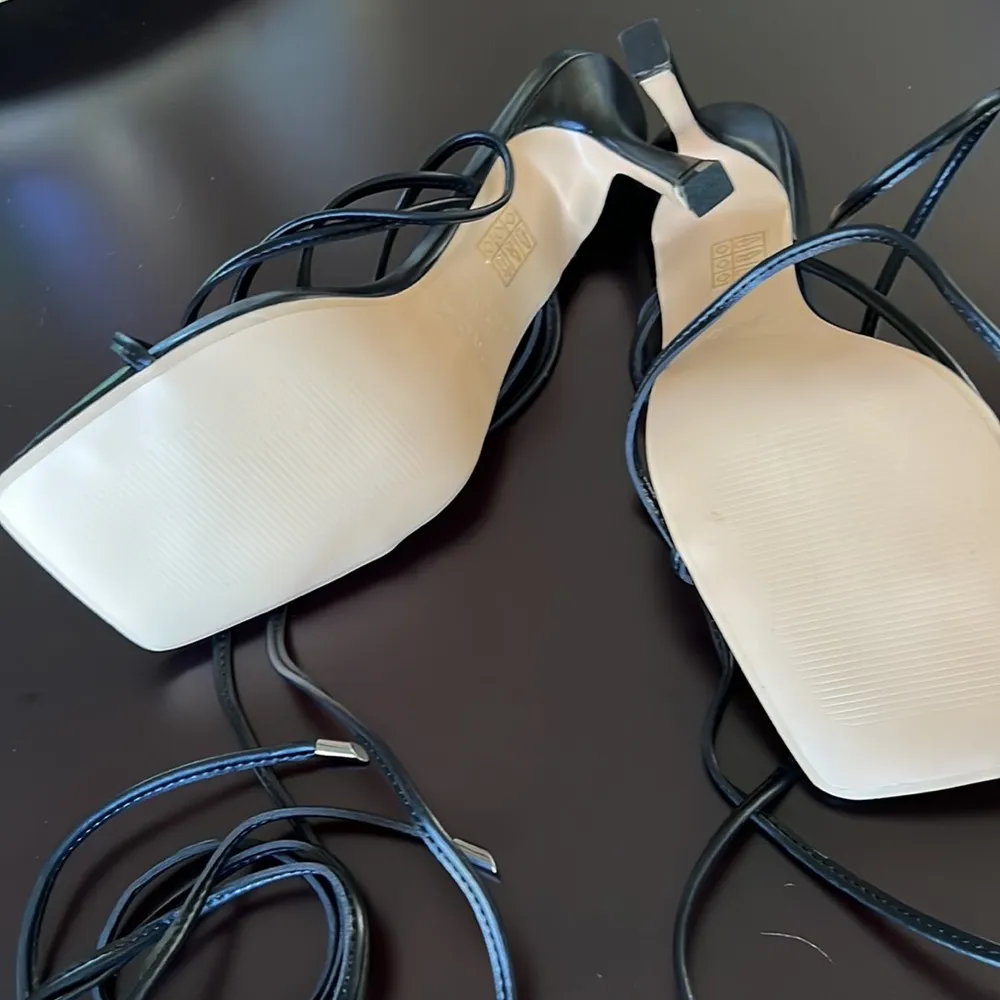 Tie up heels size 10 Black - Image 5