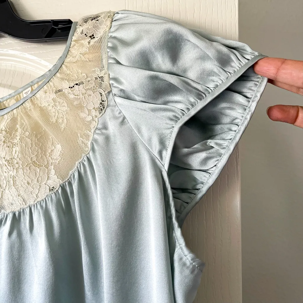 Doen Camri Puff Sleeve Silk Blouse Lace Bow Dusty Blue Large EUC - Image 5