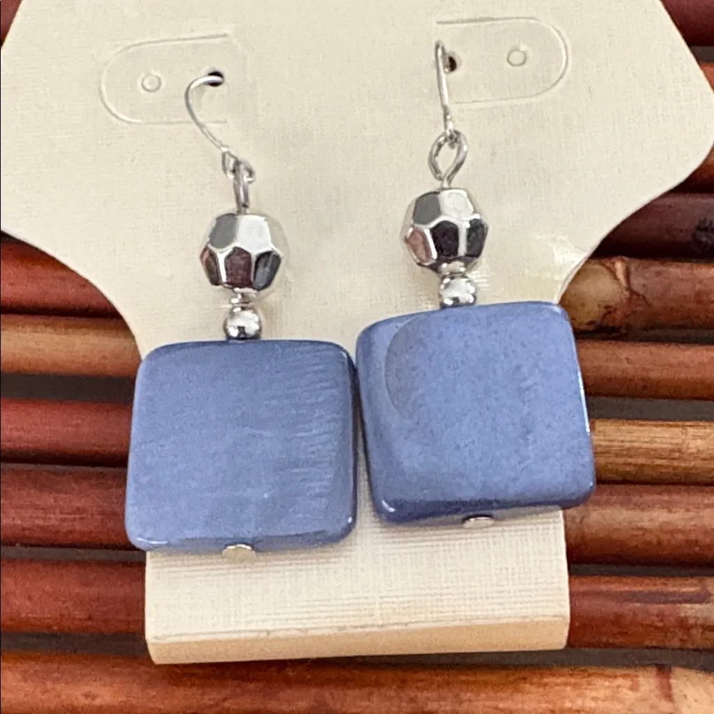 Versona Silver and Blue Square Earrings NWT - Image 3