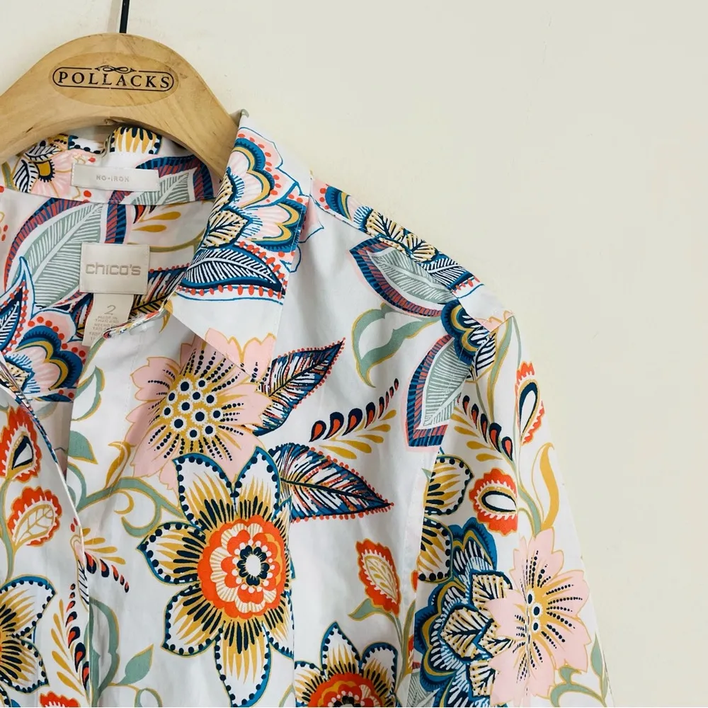 Chico’s Floral Button-Up Blouse Button Back Non-Iron size 2 (L) - Image 3