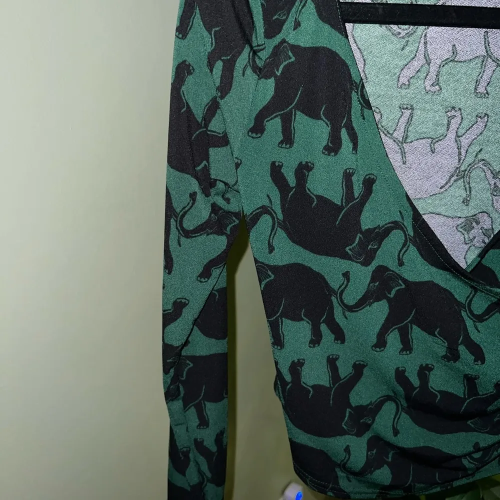 MODCLOTH Here for the Herd Elephant Novelty Print Faux Wrap Long Sleeve Blouse S - Image 6