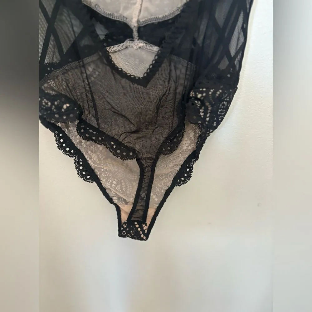 NWT Victoria’s Secret black lace teddy size S - Image 9