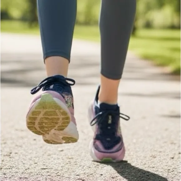 Hoka ONE ONE SKIFLOW Pink and NAVY women’s Running Shoes Size 6.5D - Image 2