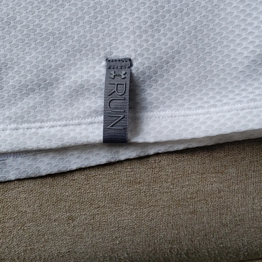 Under Armour Exercise Top - Image 2