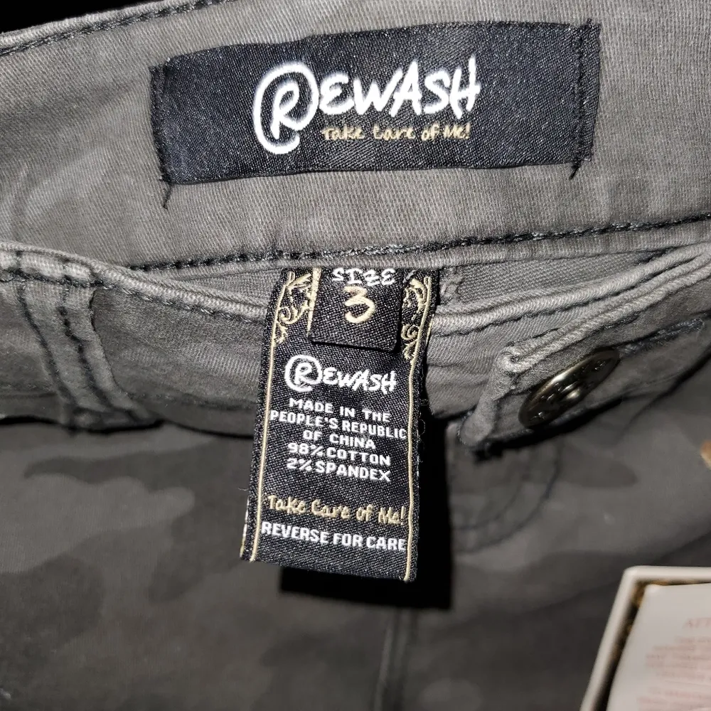 REWASH  Gray Camo Skinny Jeans Size 3 Juniors - Image 6