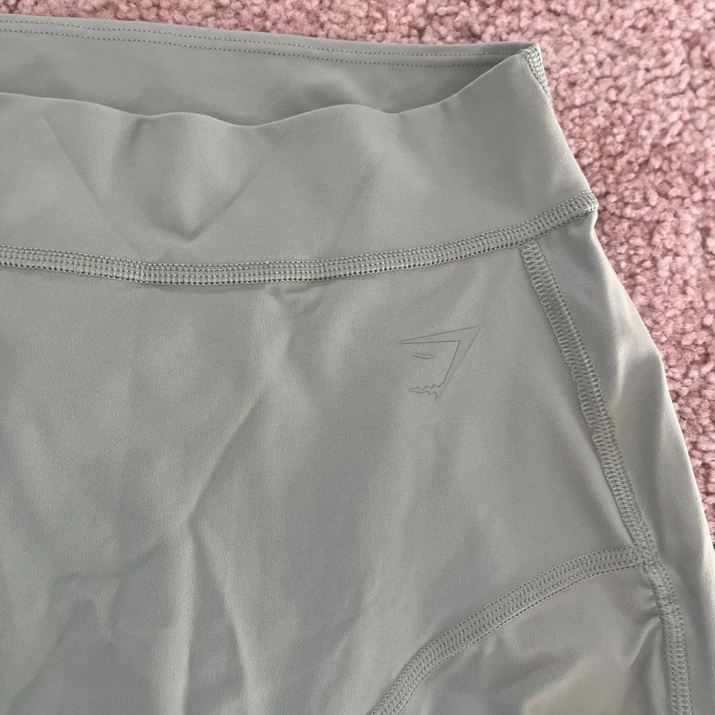 Gymshark Kathryn Kendra Cropped Leggings Woman’s Small Green Scrunch Butt small - Image 7