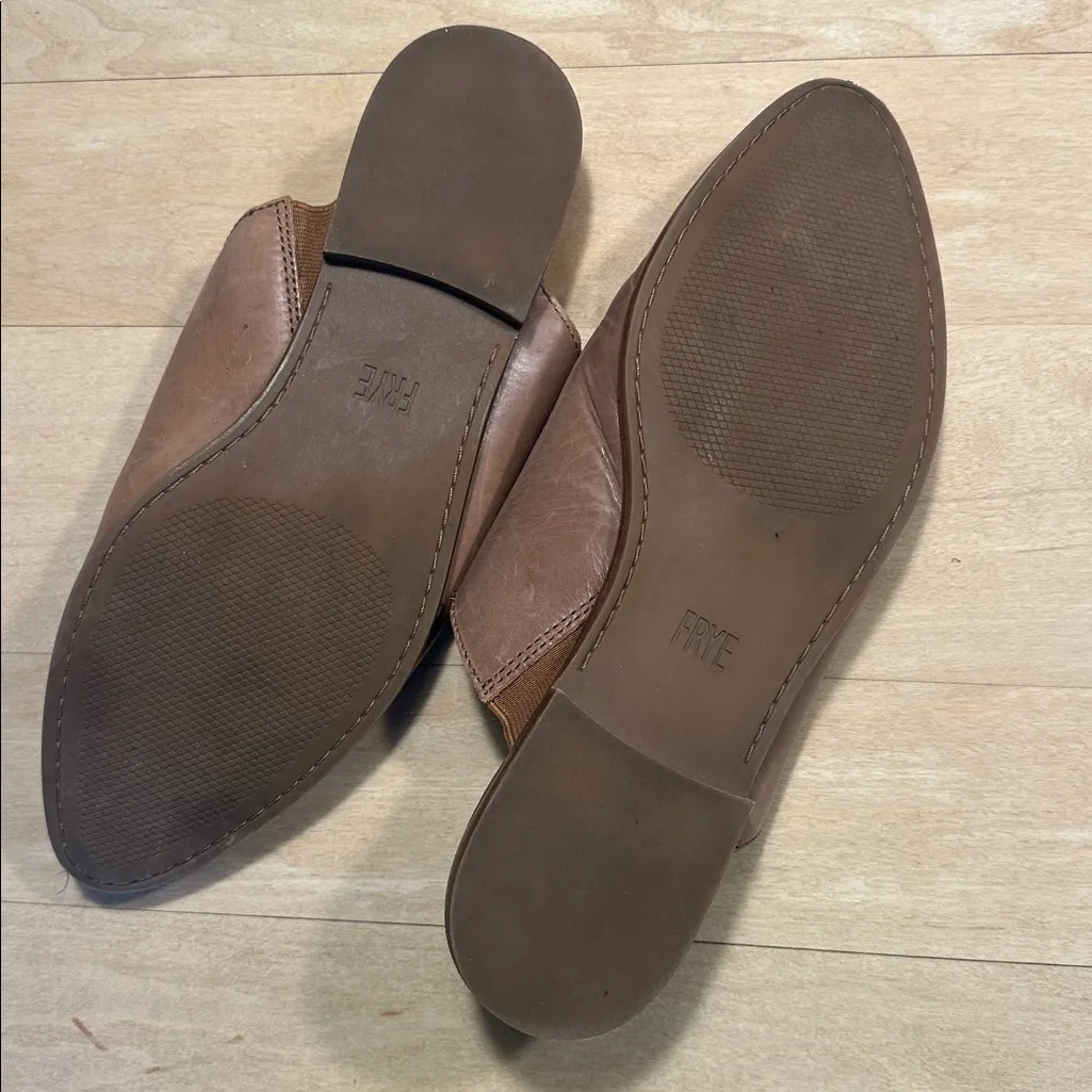 Frye Women's Nolan Seam Mules Sz 9 - Image 9