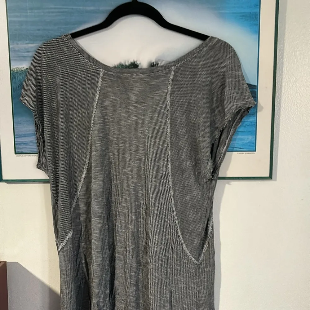 Mossimo supply co. V neck blouse . Stretchy size large - Image 6