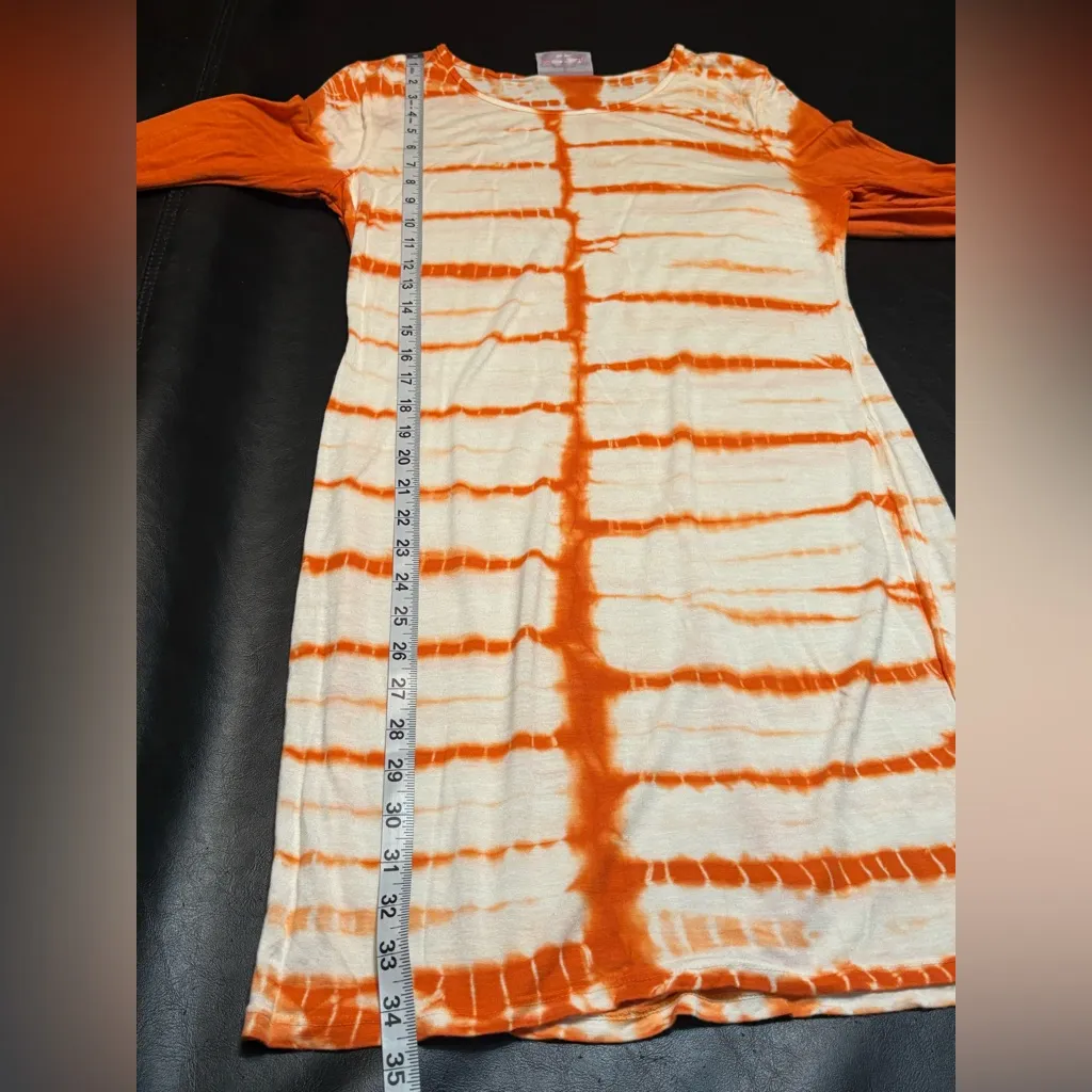 Romeo & Juliet Couture Orange and White Long Sleeve Dress - Image 10