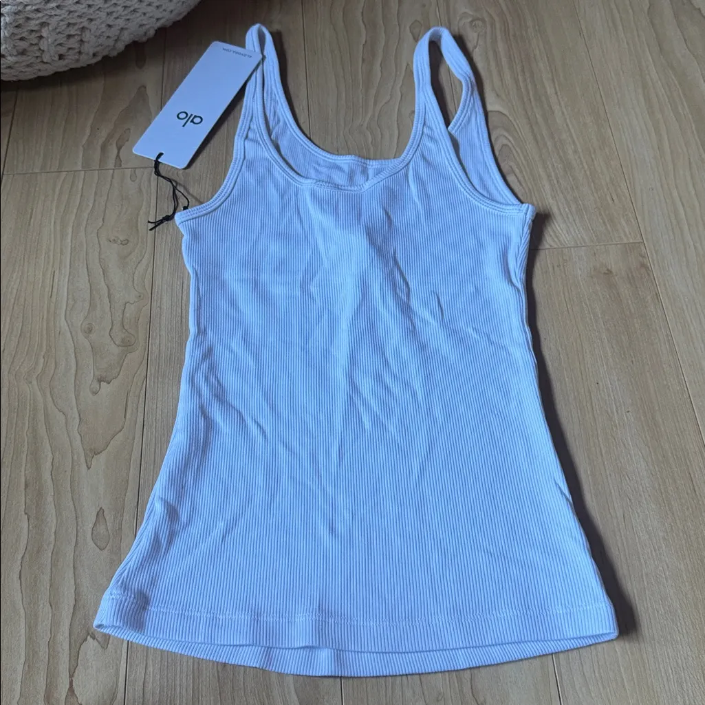 ALO Yoga Ribbed Prosper Tank Top - Image 3