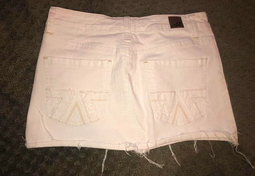 American Eagle Mini Skirt - Image 2