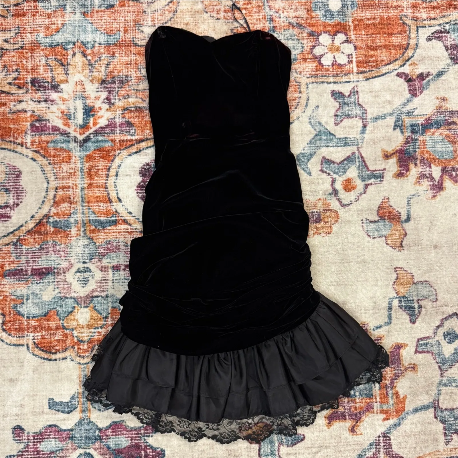 Vintage Jolie Madame Black Velvet Strapless Dress Lace Ruffle Formal HOCO Prom Size 6 - Image 2