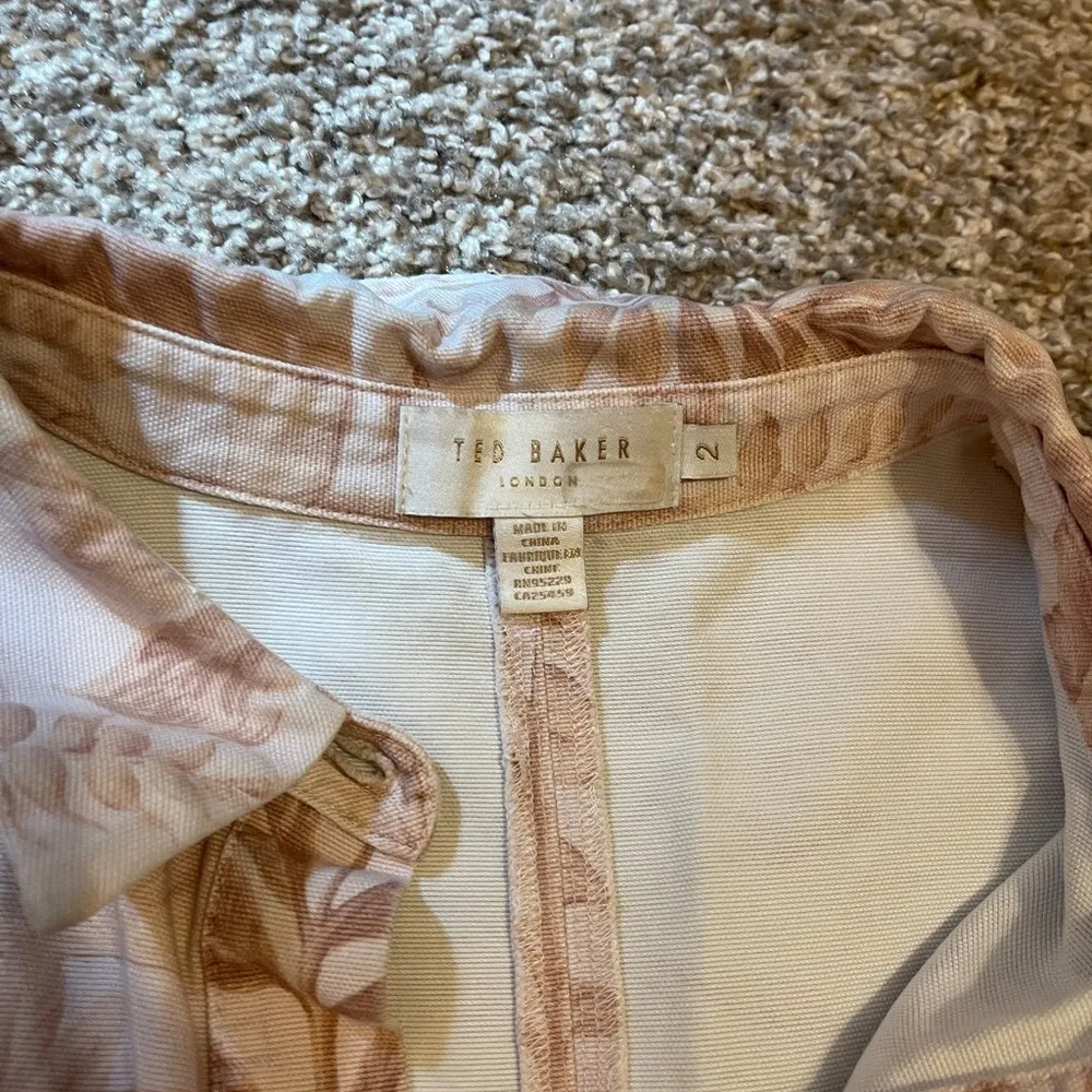 Ted Baker London Riiaana Romper size 2 Collared Button down quiet luxury - Image 4