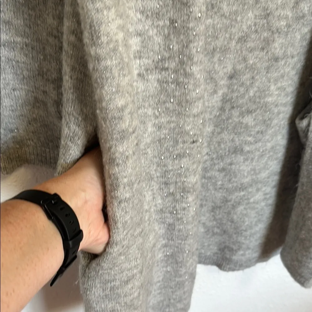 Juicy Couture Hooded Sweater Gray with some Embellishment and Pockets Size XS - Image 7