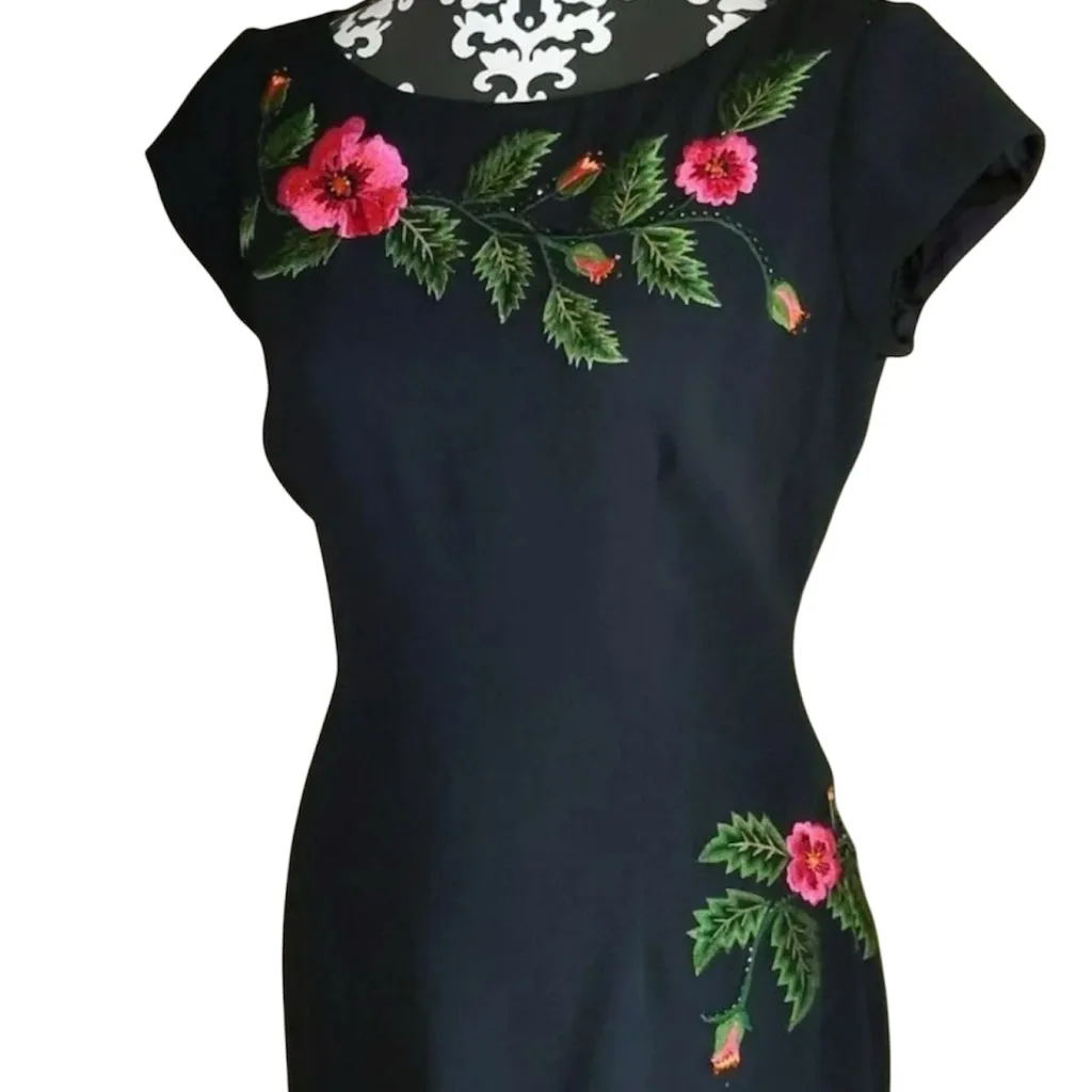 Maggy London Long Dress/Maxi Sz 12 
Black With Floral Embroidery - Image 3